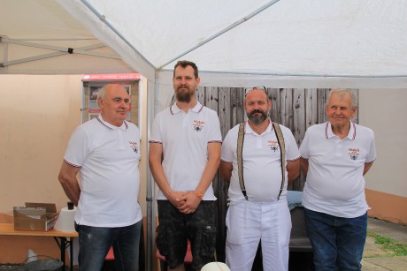 Včelaři na mníšecké pouti, 18. 7. 2020 (foto č.1)